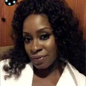 Meet your Posher, Renee